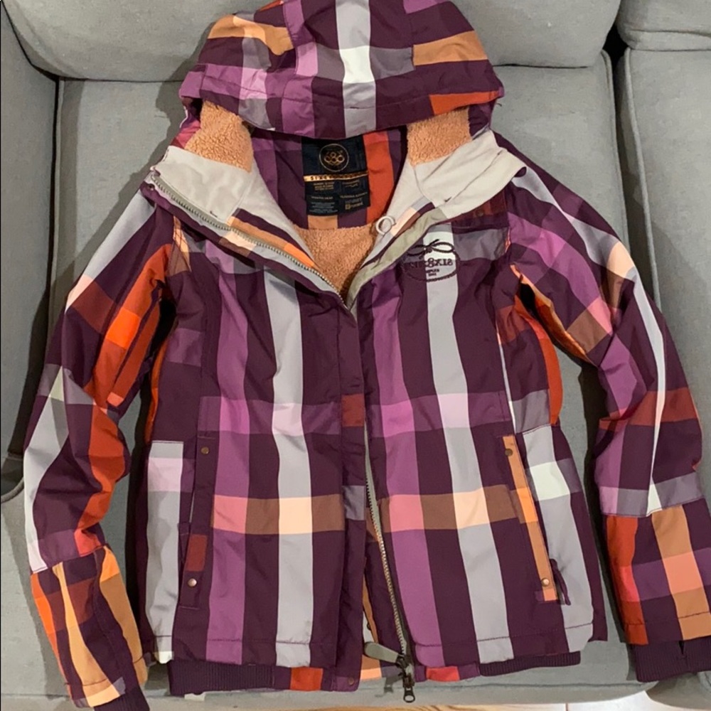 686 women’s snowboard/ski jacket